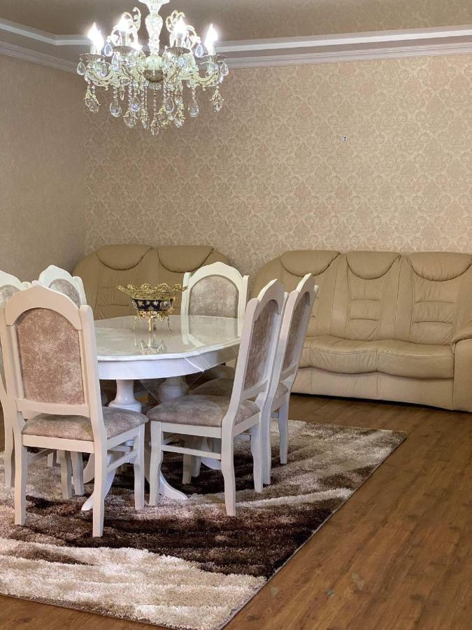 ホテル Golden Star Kazbegi エクステリア 写真