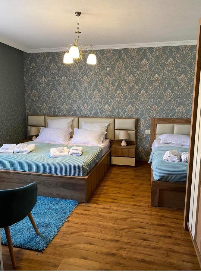 ホテル Golden Star Kazbegi エクステリア 写真