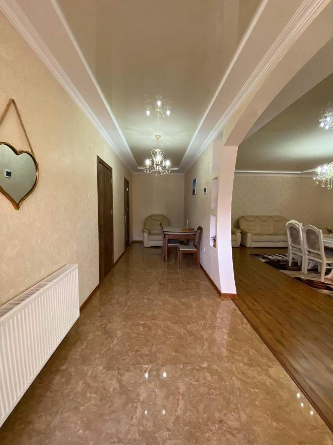 ホテル Golden Star Kazbegi エクステリア 写真