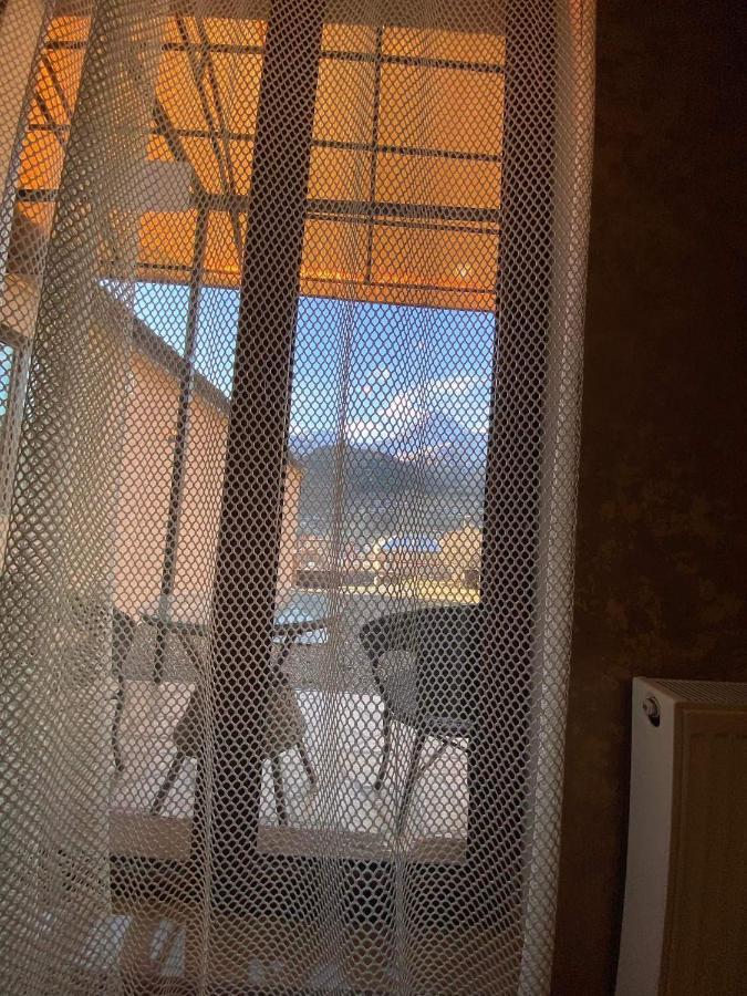 ホテル Golden Star Kazbegi エクステリア 写真