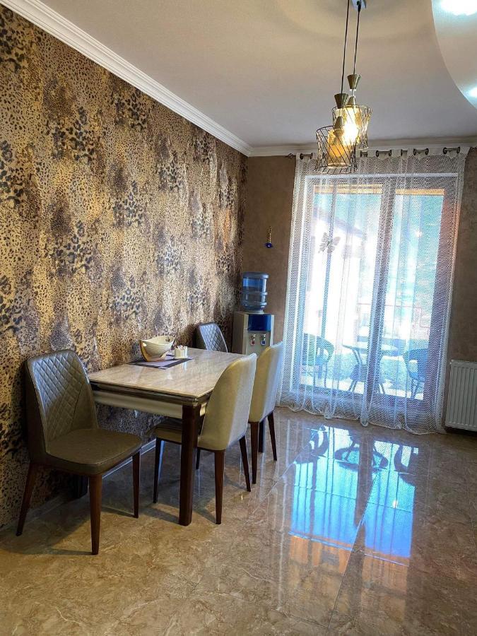 ホテル Golden Star Kazbegi エクステリア 写真